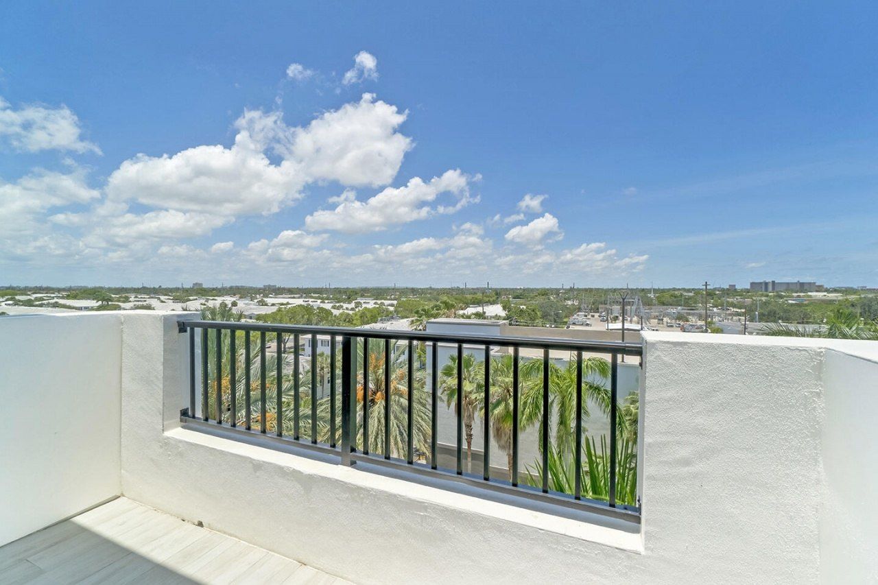 2401 NE 65th Street, Unit 601, Fort Lauderdale, FL 33308 Photo