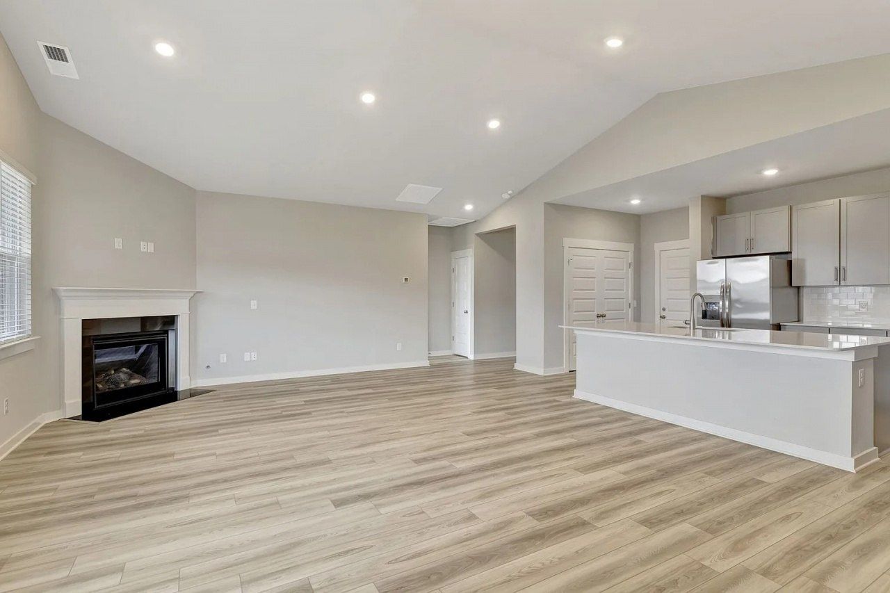 861 Nightingale Ave, Hendersonville, TN 37075 Main Photo