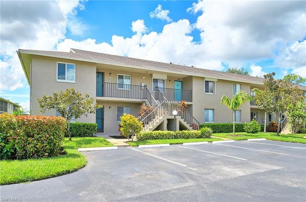 5695 Rattlesnake Hammock Rd, Unit B104, Naples, FL 34113 Photo