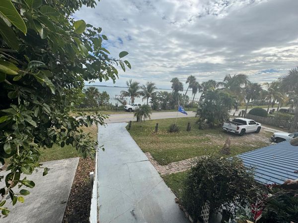 4517 S Indian River Drive, Fort Pierce, FL 34950