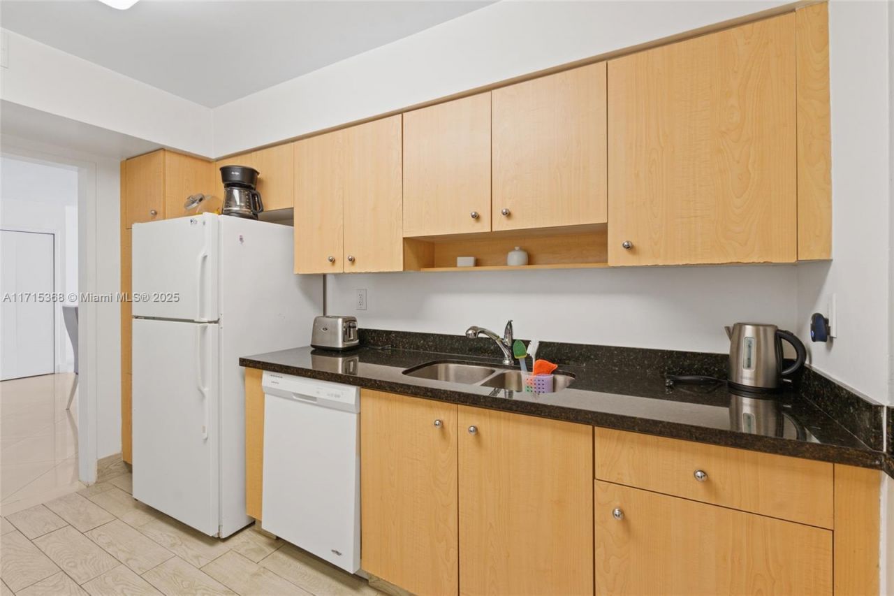 9195 Collins Ave, Unit 1103, Surfside, FL 33154 Photo