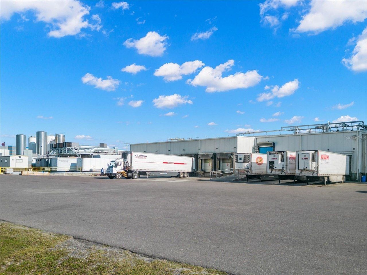 8617 Temple Terrace Highway, Tampa, FL 33637 Photo