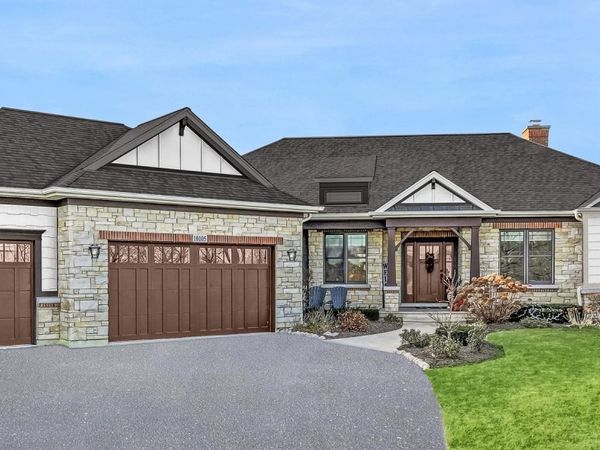 10208 Oakdale Drive, Huntley, IL 60142