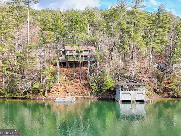 32 Lighthouse Lane, Lakemont, GA 30552