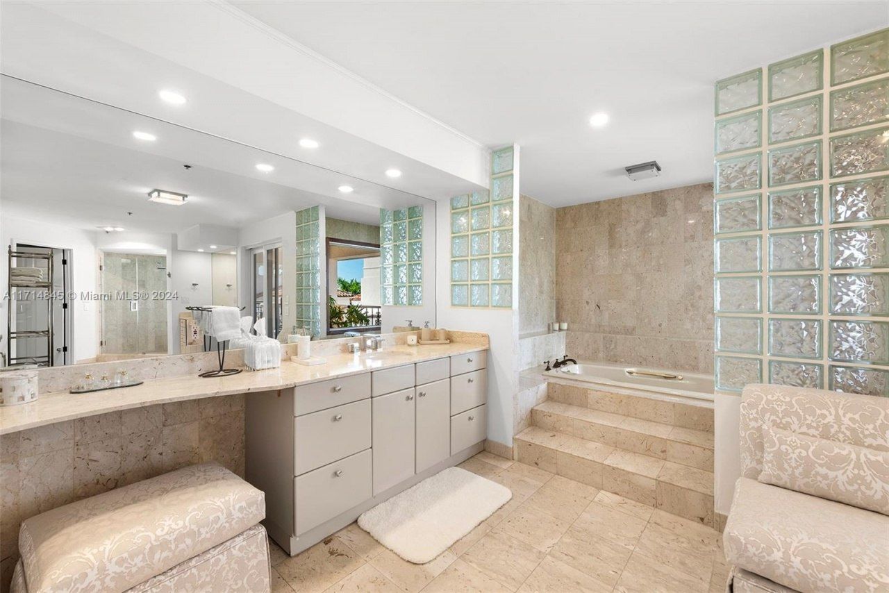 2444 Fisher Island Dr, Unit 5404, Miami Beach, FL 33109 Photo