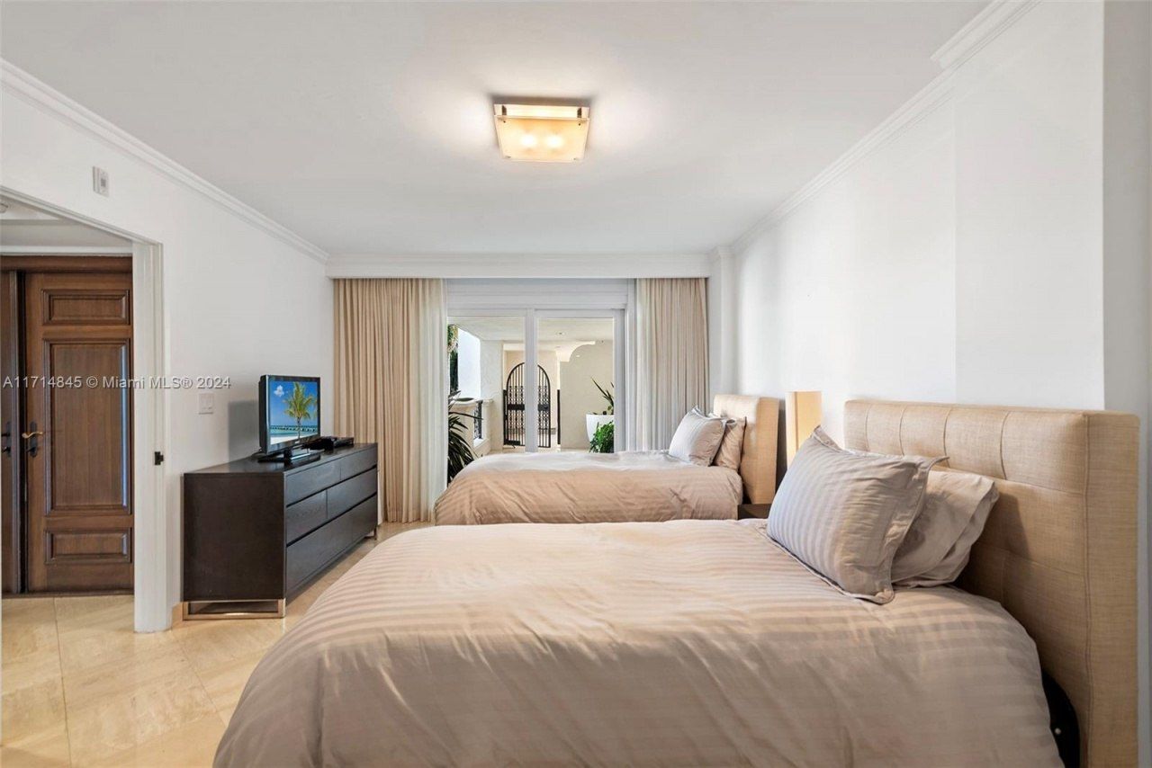 2444 Fisher Island Dr, Unit 5404, Miami Beach, FL 33109 Photo