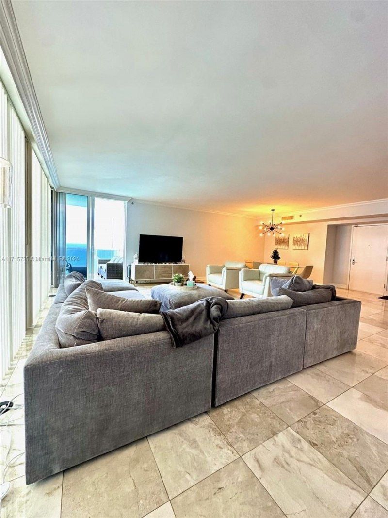 1850 S Ocean Dr, Unit 3310, Hallandale Beach, FL 33009 Photo