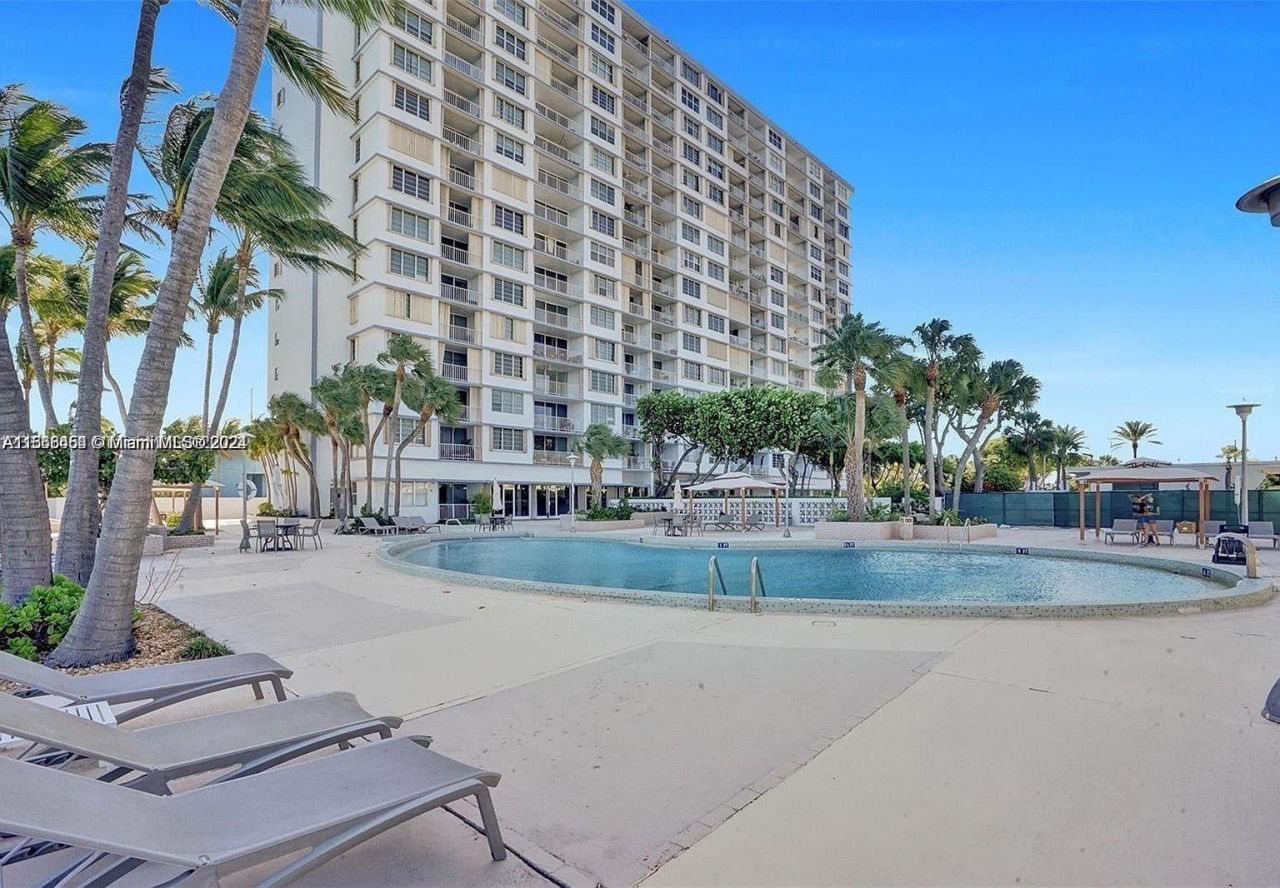 1865 79th St Cswy, Unit 4I, North Bay Village, FL 33141 Photo