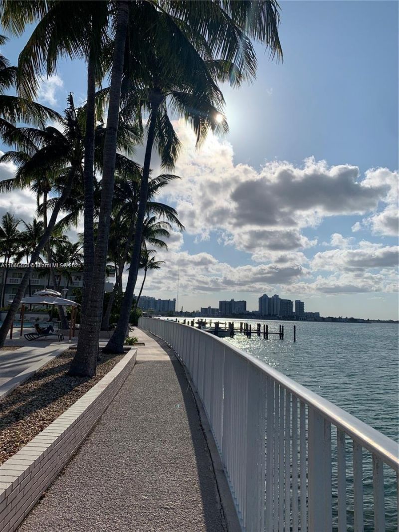 1865 79th St Cswy, Unit 4I, North Bay Village, FL 33141 Photo