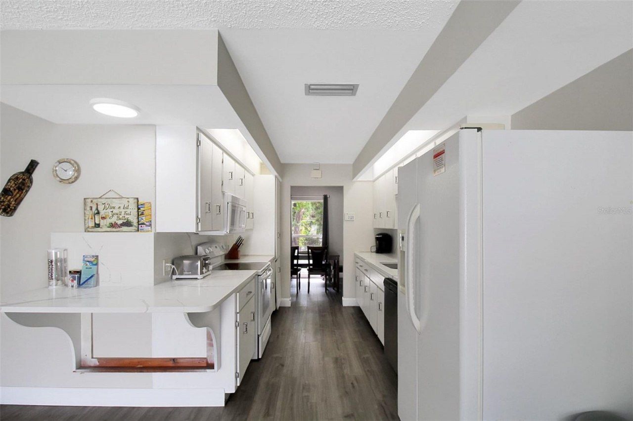 1127 De Leo Drive, Sarasota, FL 34243 Photo