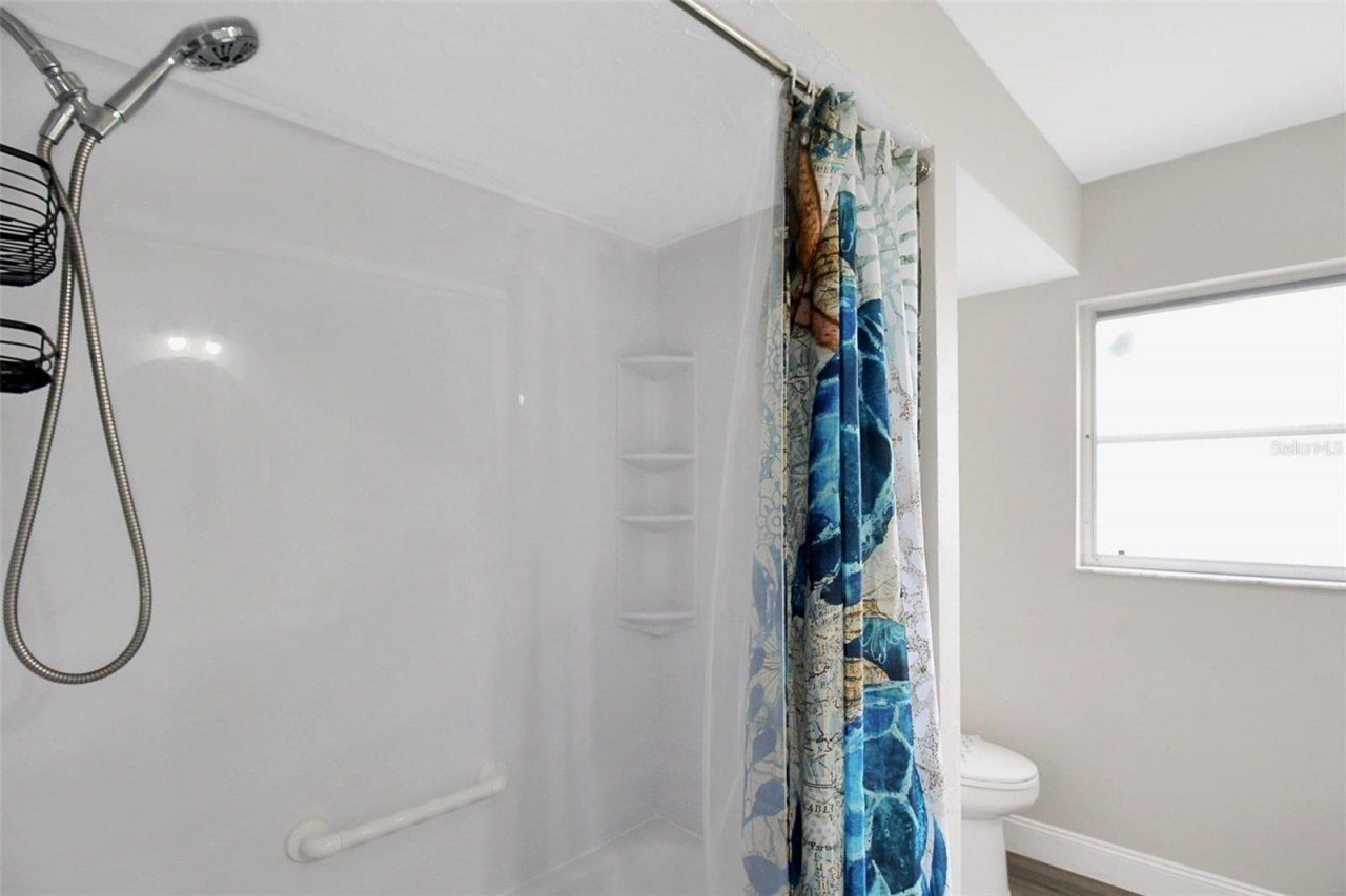 1127 De Leo Drive, Sarasota, FL 34243 Photo