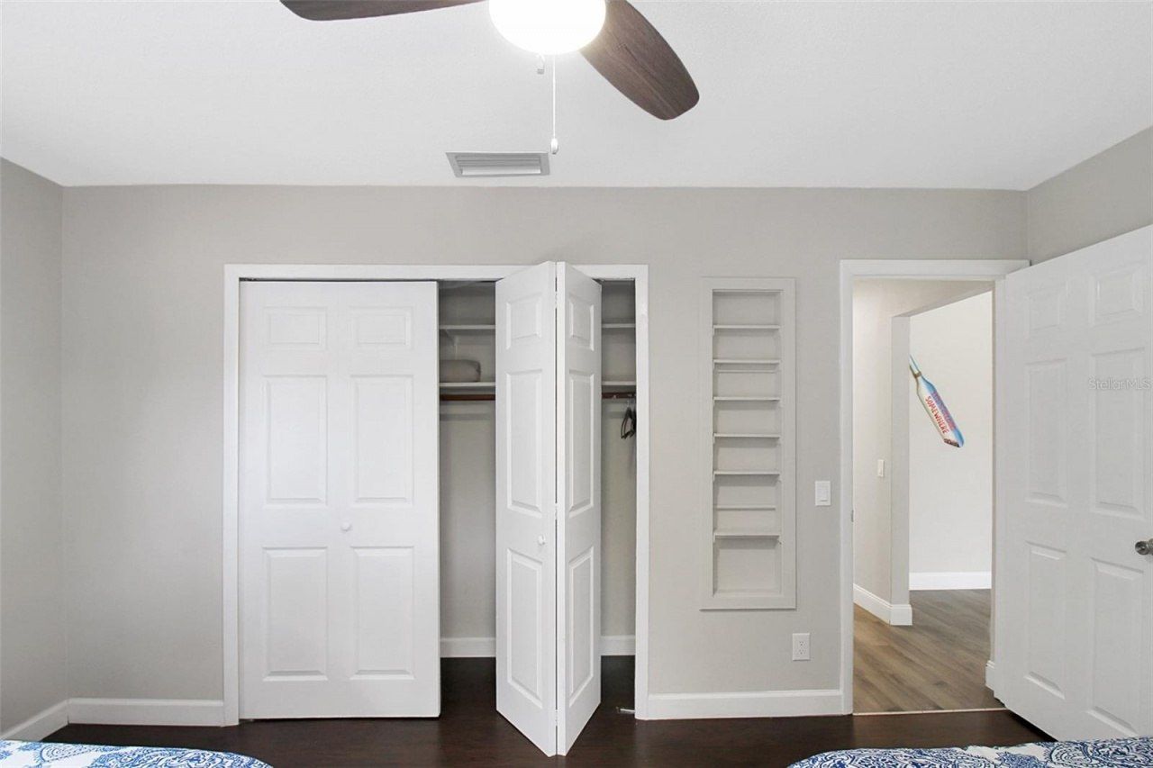 1127 De Leo Drive, Sarasota, FL 34243 Photo