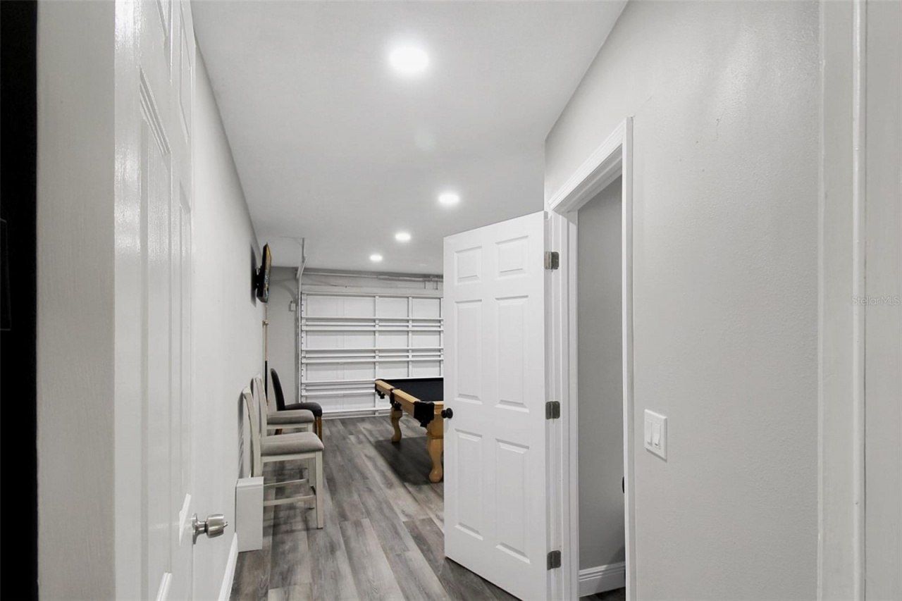 1127 De Leo Drive, Sarasota, FL 34243 Photo