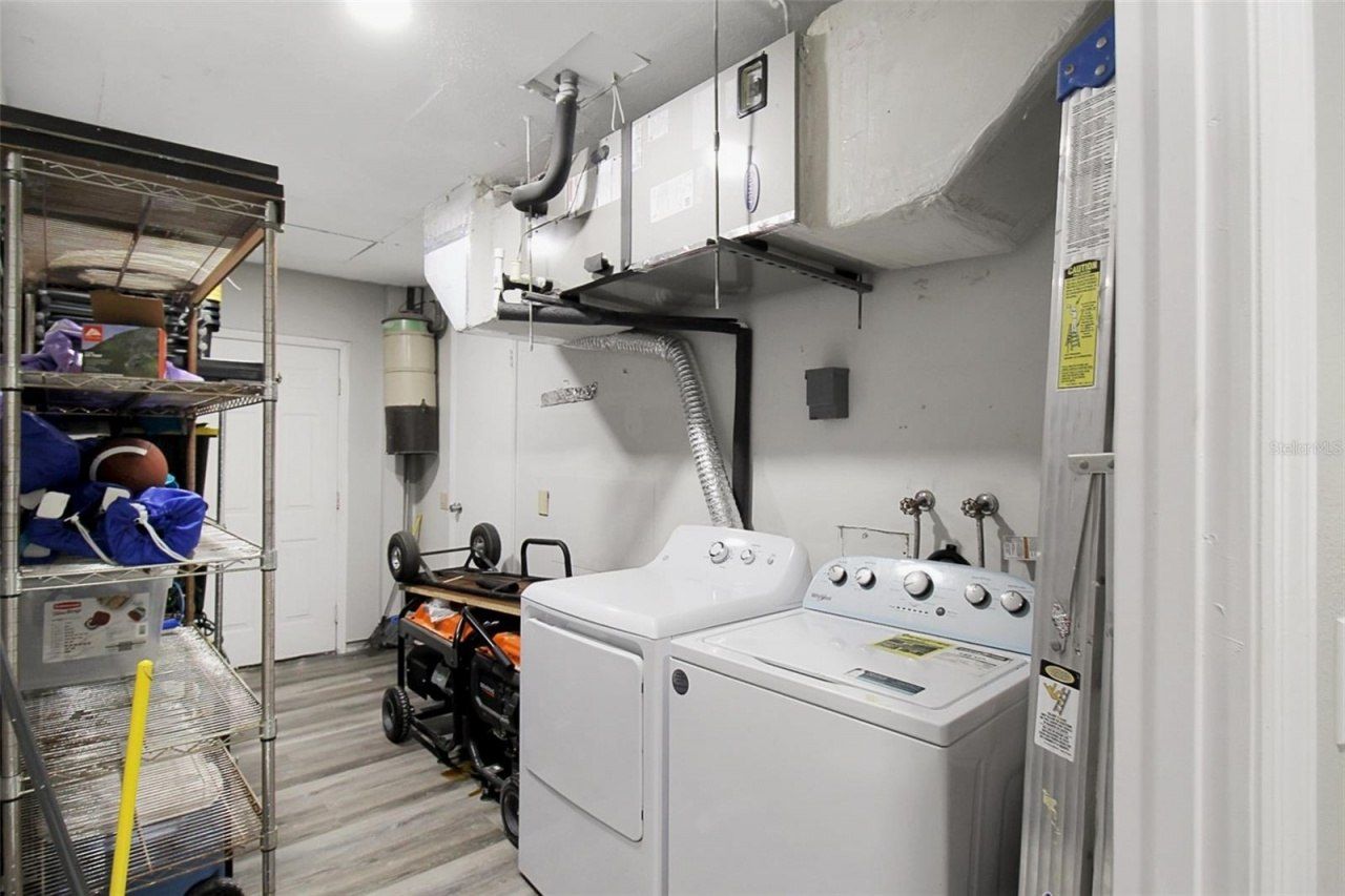 1127 De Leo Drive, Sarasota, FL 34243 Photo