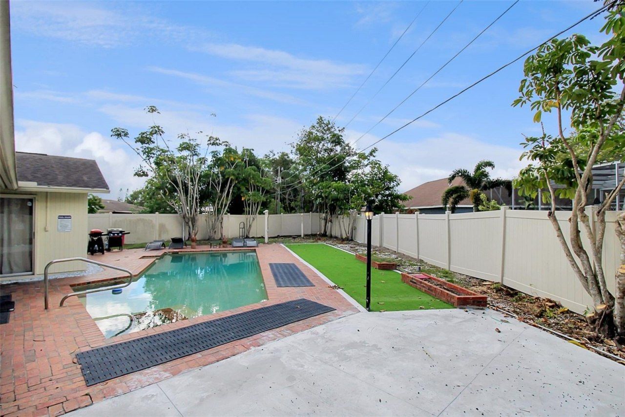1127 De Leo Drive, Sarasota, FL 34243 Photo