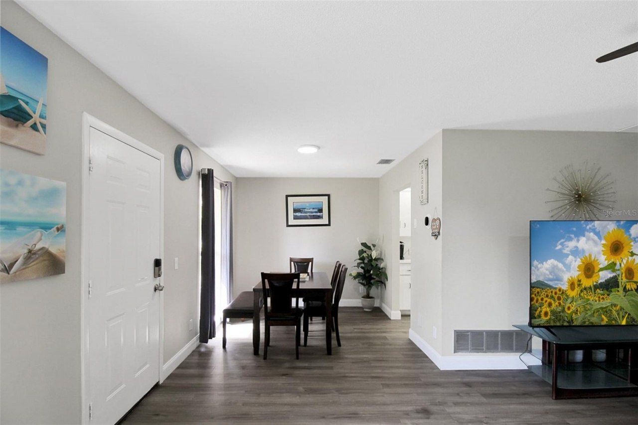 1127 De Leo Drive, Sarasota, FL 34243 Photo