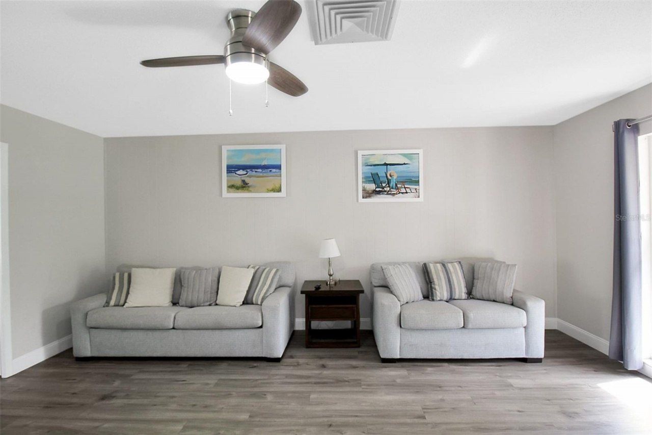 1127 De Leo Drive, Sarasota, FL 34243 Photo