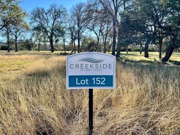 205 Mulder Dr, Camp Verde, TX 78028