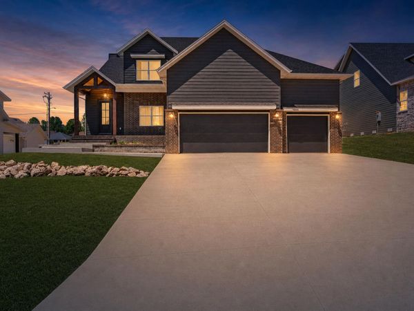 2051 E Will St., Republic, MO 65738