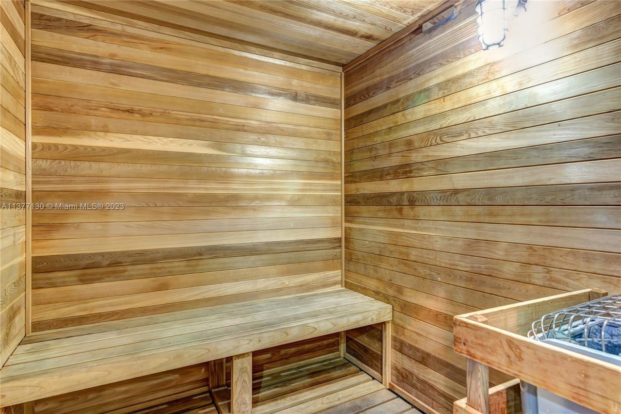 2080 S Ocean Dr, Unit 111, Hallandale Beach, FL 33009 Photo