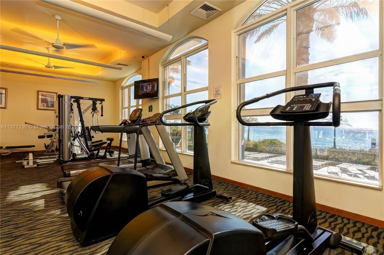 2080 S Ocean Dr, Unit 111, Hallandale Beach, FL 33009 Photo