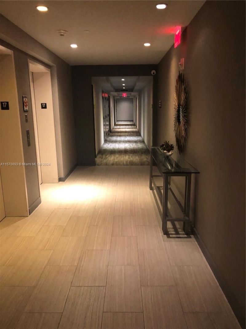 5300 NW Paseo Blvd, Unit 1705, Doral, FL 33166 Photo