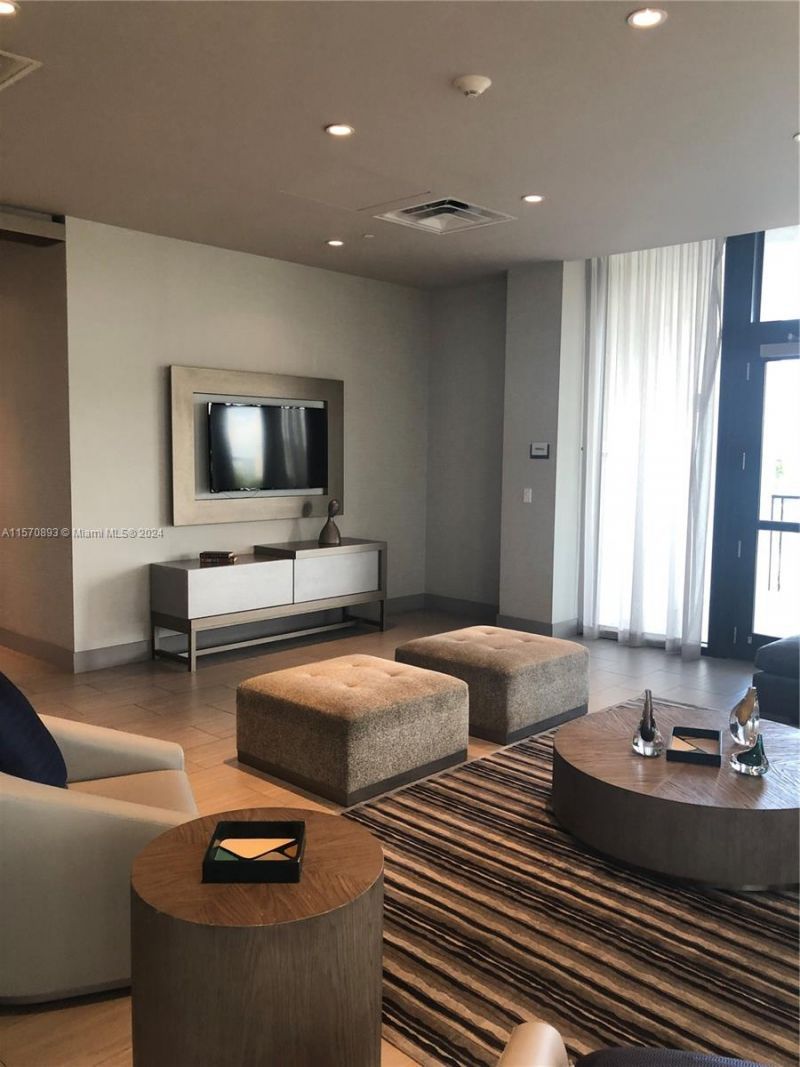 5300 NW Paseo Blvd, Unit 1705, Doral, FL 33166 Photo