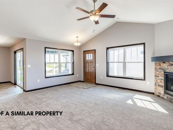 1623 Petrus Drive NE, Cedar Rapids, IA 52402