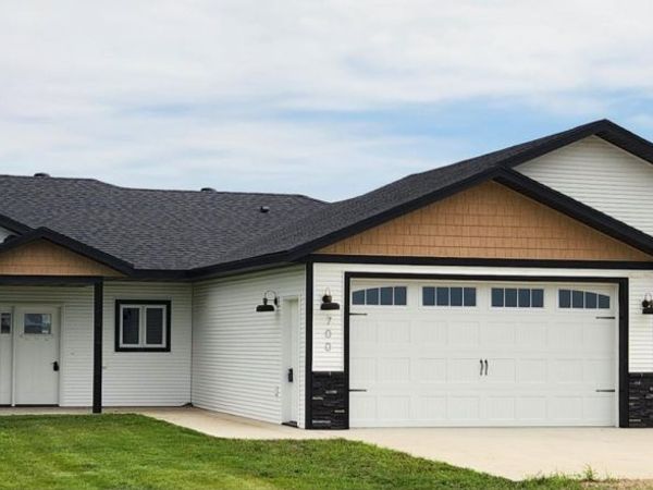 700 Blaine Street N, Colfax, ND 58018