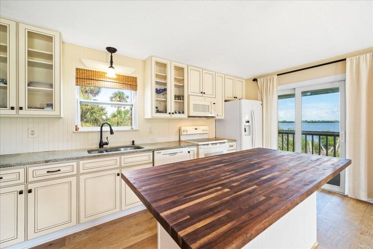 10060 S Tropical Trail, Merritt Island, FL 32952 Photo