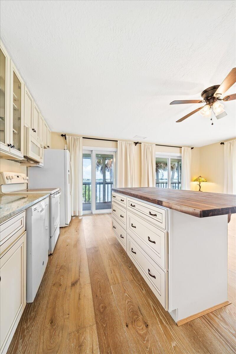 10060 S Tropical Trail, Merritt Island, FL 32952 Photo