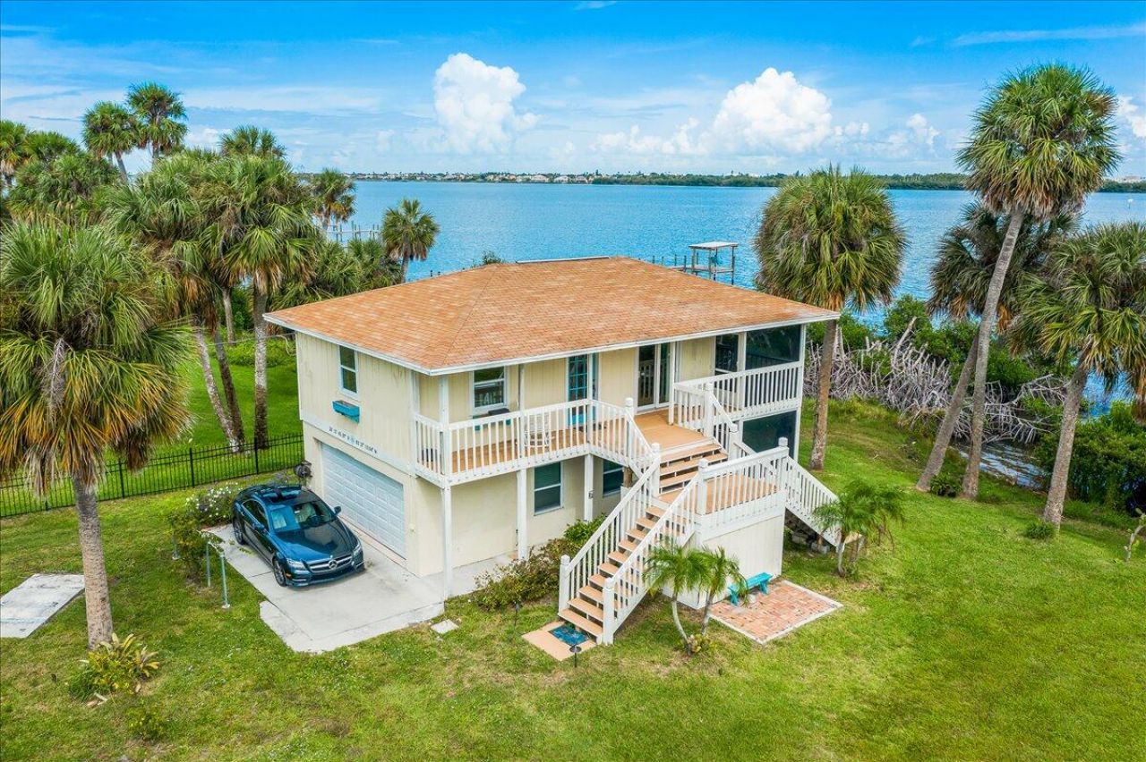 10060 S Tropical Trail, Merritt Island, FL 32952 Photo