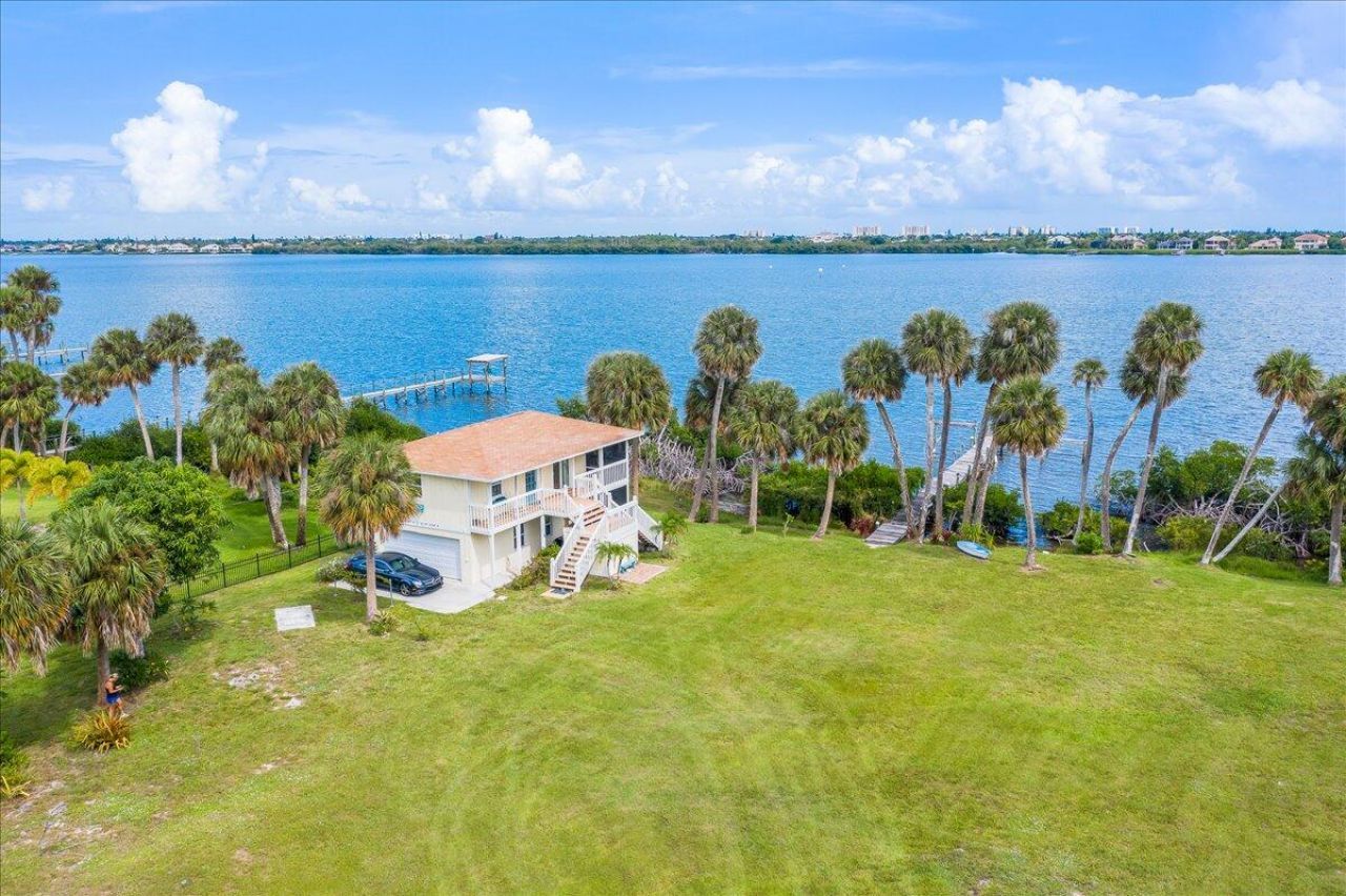 10060 S Tropical Trail, Merritt Island, FL 32952 Photo