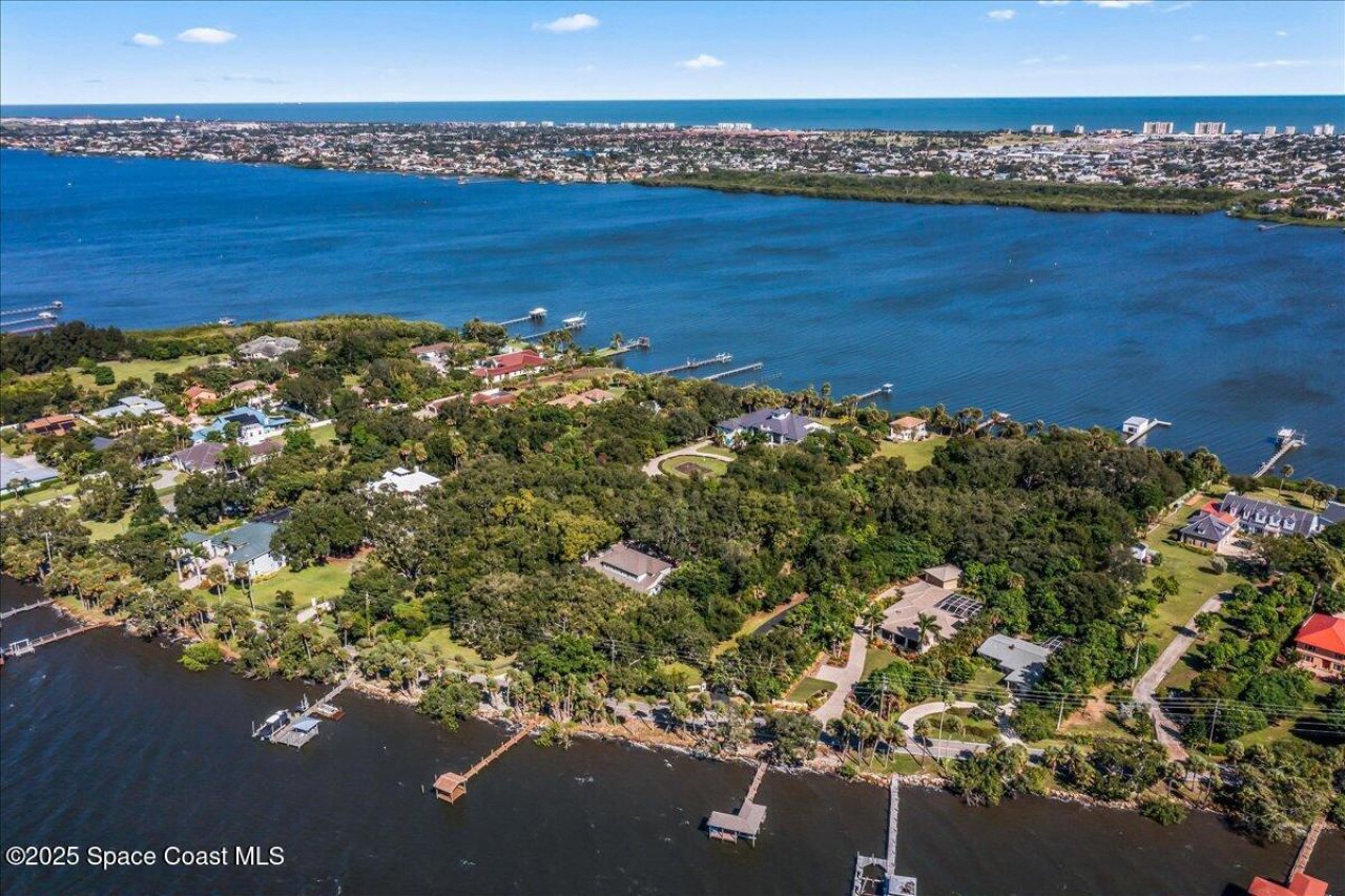 10060 S Tropical Trail, Merritt Island, FL 32952 Photo