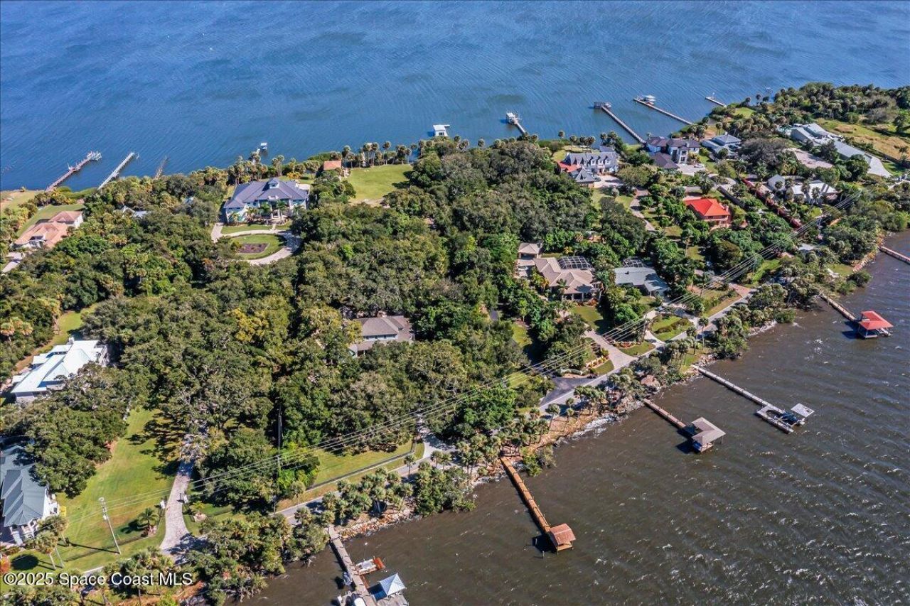 10060 S Tropical Trail, Merritt Island, FL 32952 Photo