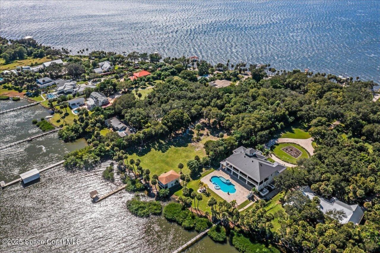 10060 S Tropical Trail, Merritt Island, FL 32952 Photo