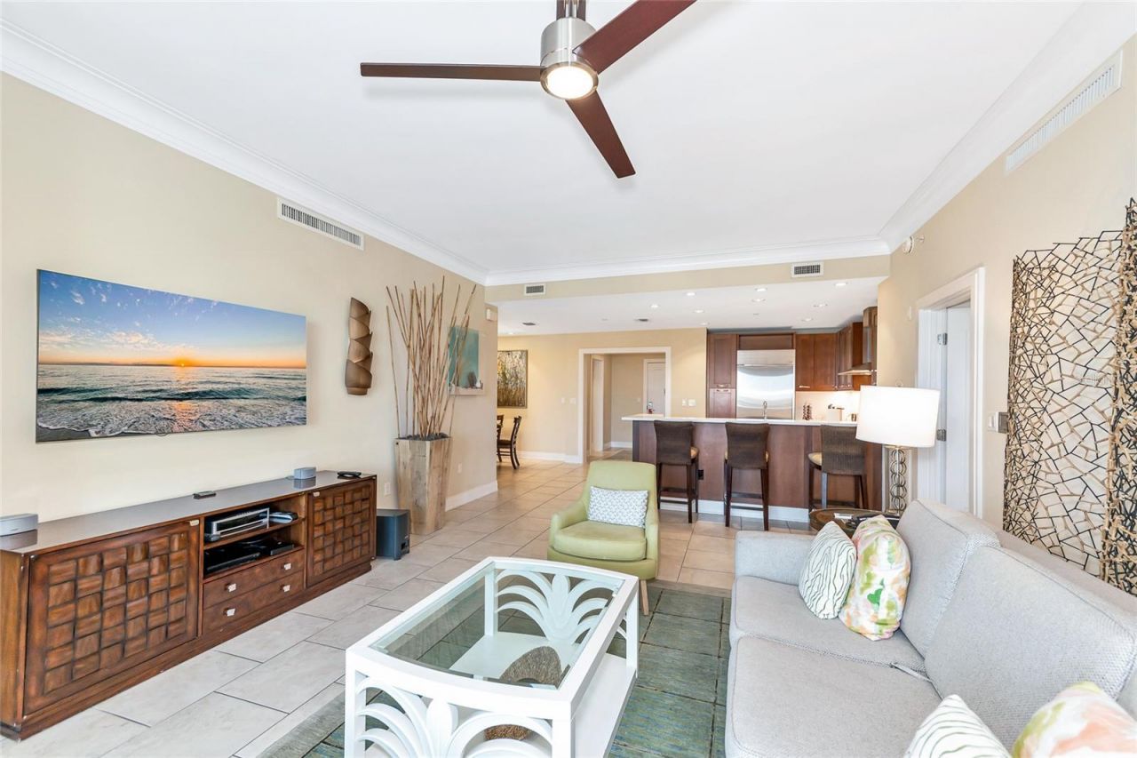 915 Seaside Drive, Unit 604, Sarasota, FL 34242 Photo