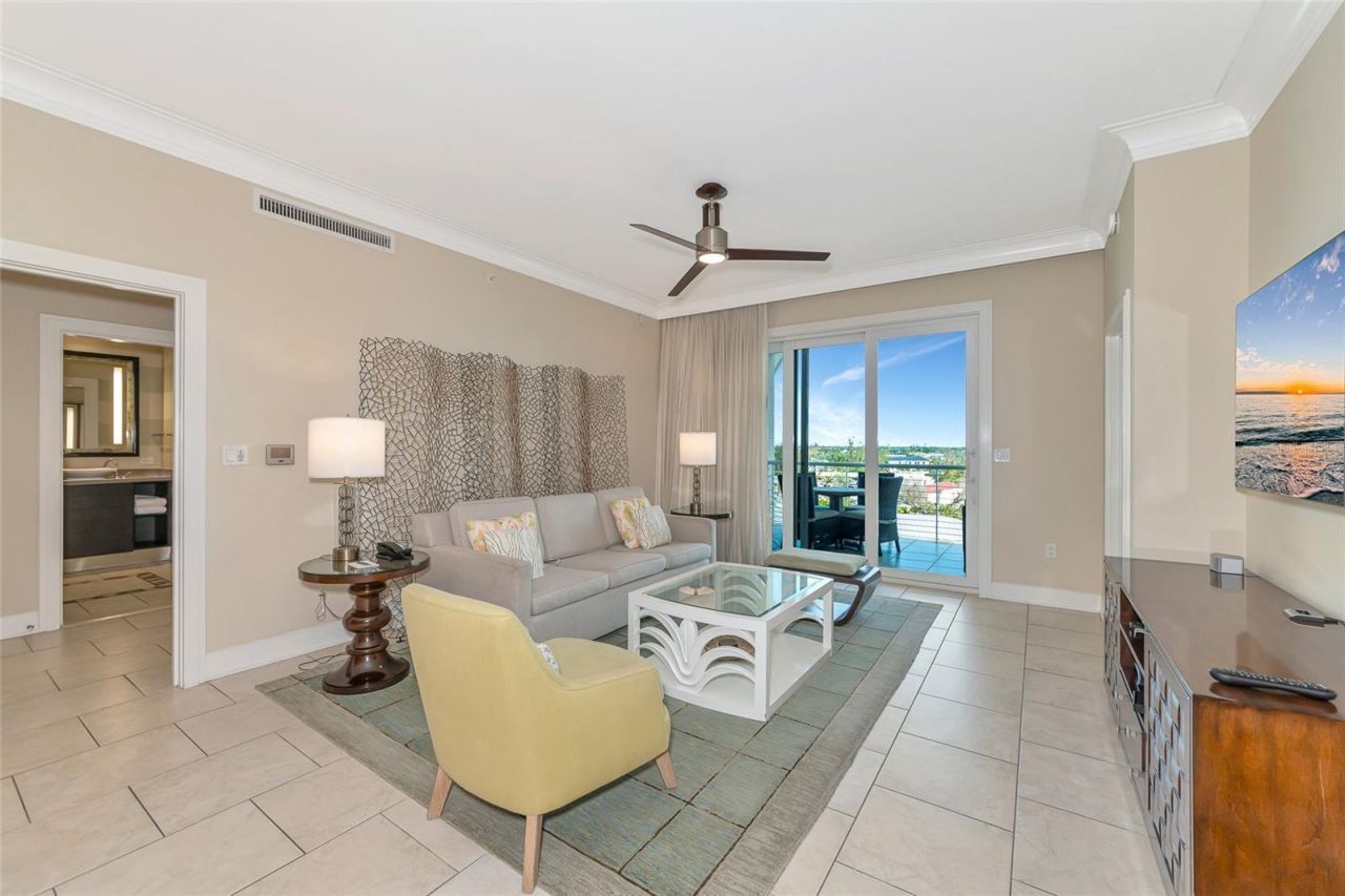 915 Seaside Drive, Unit 604, Sarasota, FL 34242 Photo