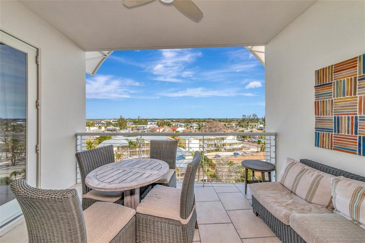 915 Seaside Drive, Unit 604, Sarasota, FL 34242 Photo