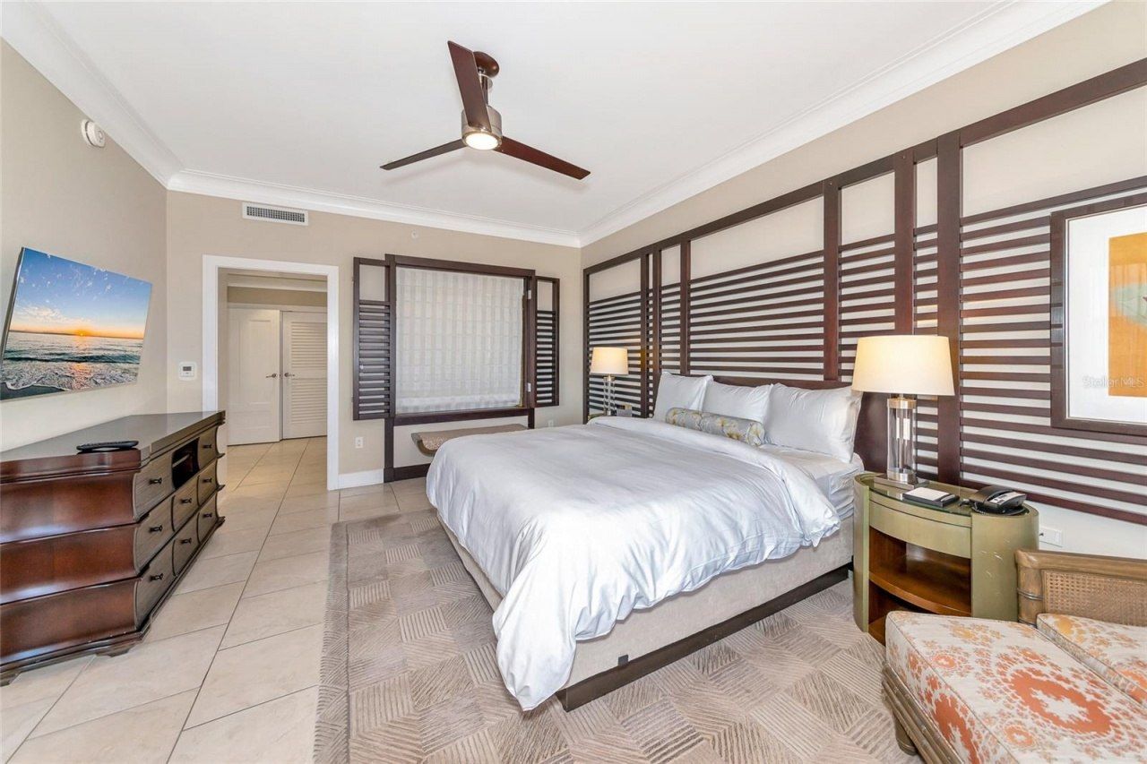 915 Seaside Drive, Unit 604, Sarasota, FL 34242 Photo