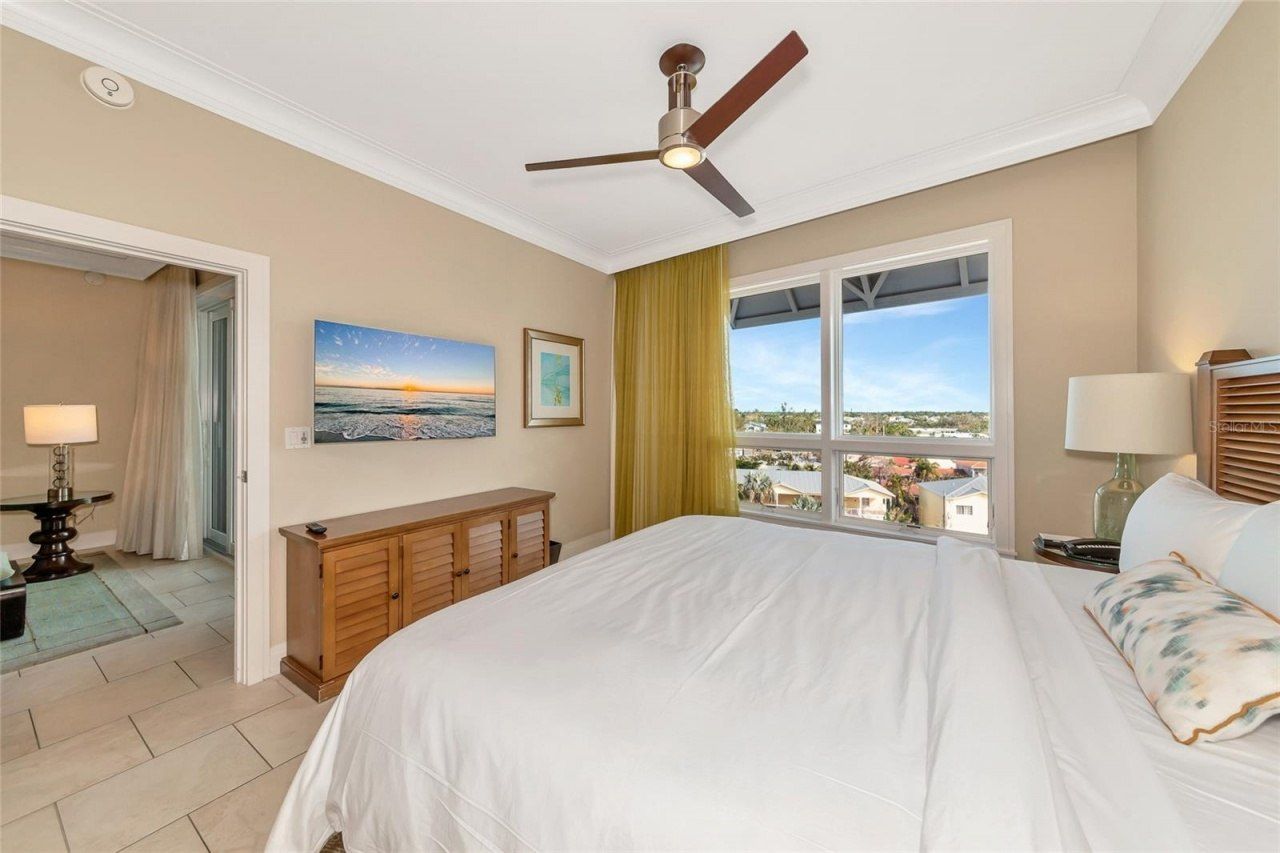 915 Seaside Drive, Unit 604, Sarasota, FL 34242 Photo