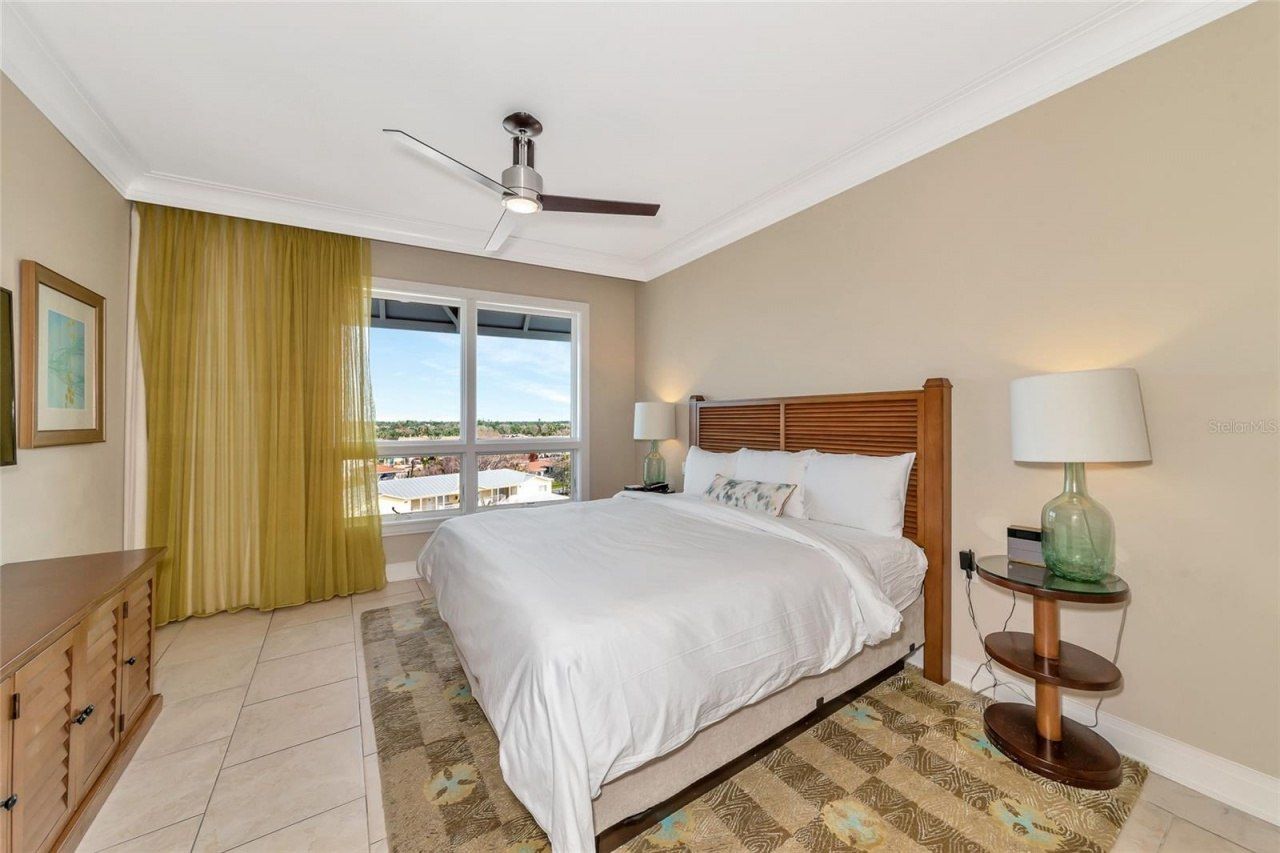 915 Seaside Drive, Unit 604, Sarasota, FL 34242 Photo