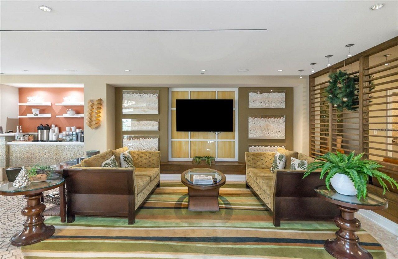 915 Seaside Drive, Unit 604, Sarasota, FL 34242 Photo