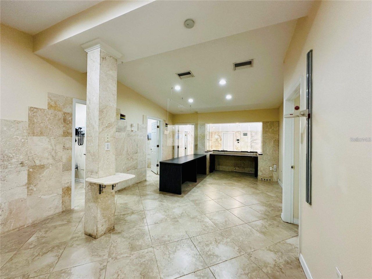 220 N Tuttle Avenue, Sarasota, FL 34237 Photo