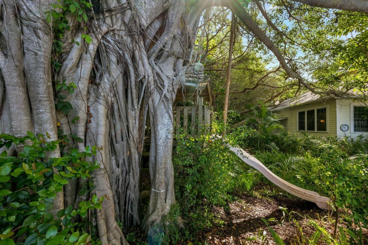 3301 Bay Shore Road, Sarasota, FL 34234 Photo