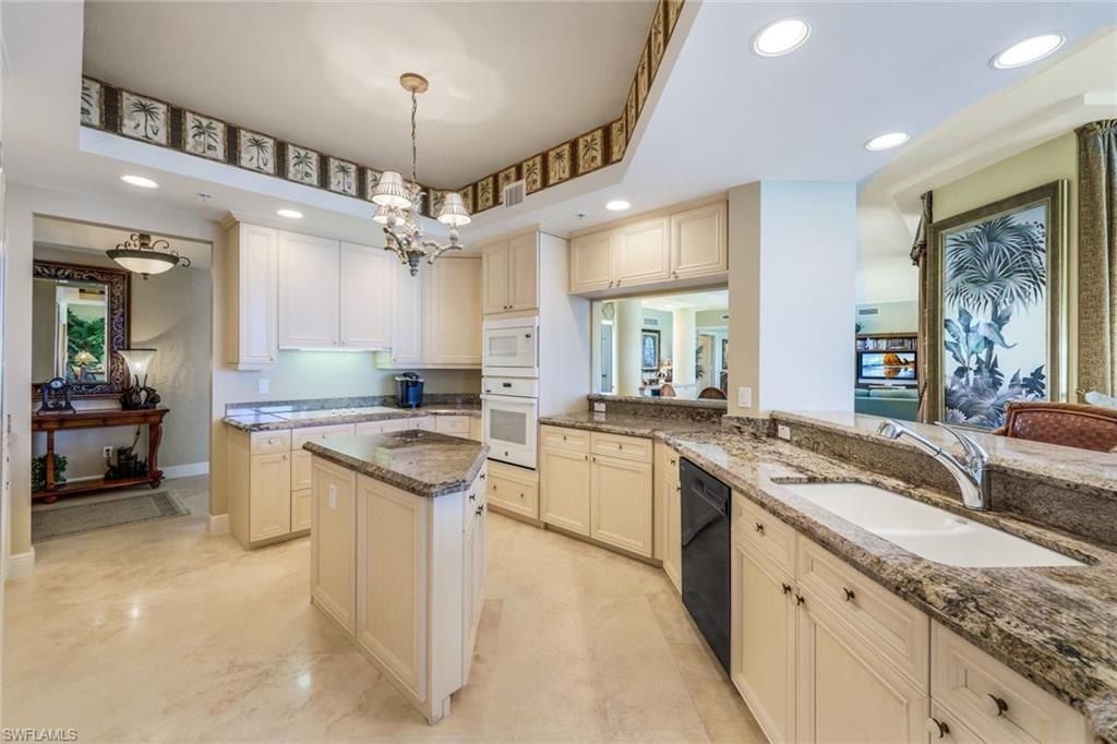 700 La Peninsula Blvd, Unit 401, Naples, FL 34113 Photo