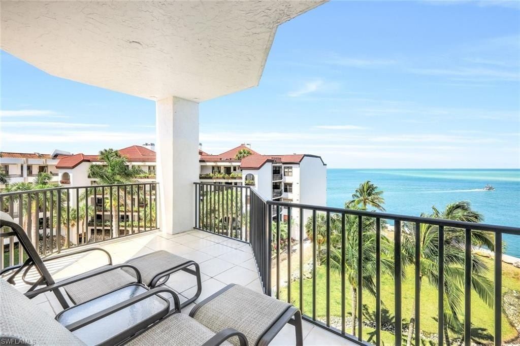 700 La Peninsula Blvd, Unit 401, Naples, FL 34113 Photo