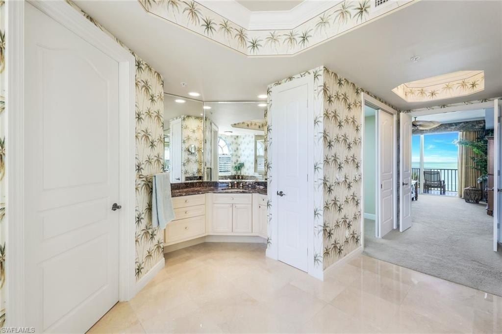 700 La Peninsula Blvd, Unit 401, Naples, FL 34113 Photo