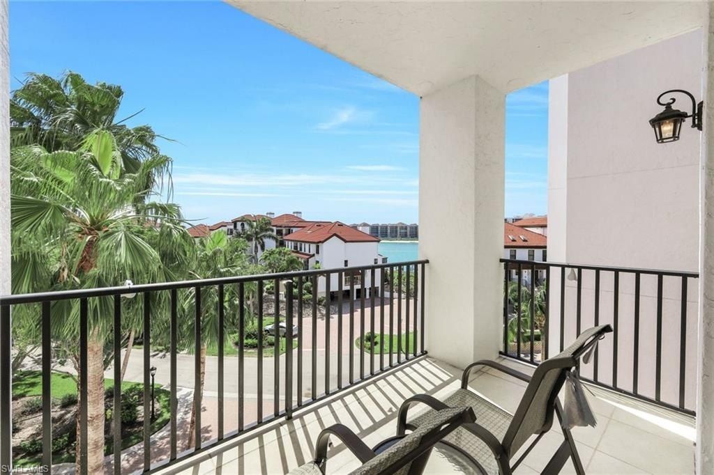 700 La Peninsula Blvd, Unit 401, Naples, FL 34113 Photo