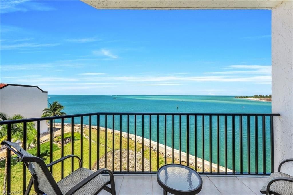 700 La Peninsula Blvd, Unit 401, Naples, FL 34113 Photo